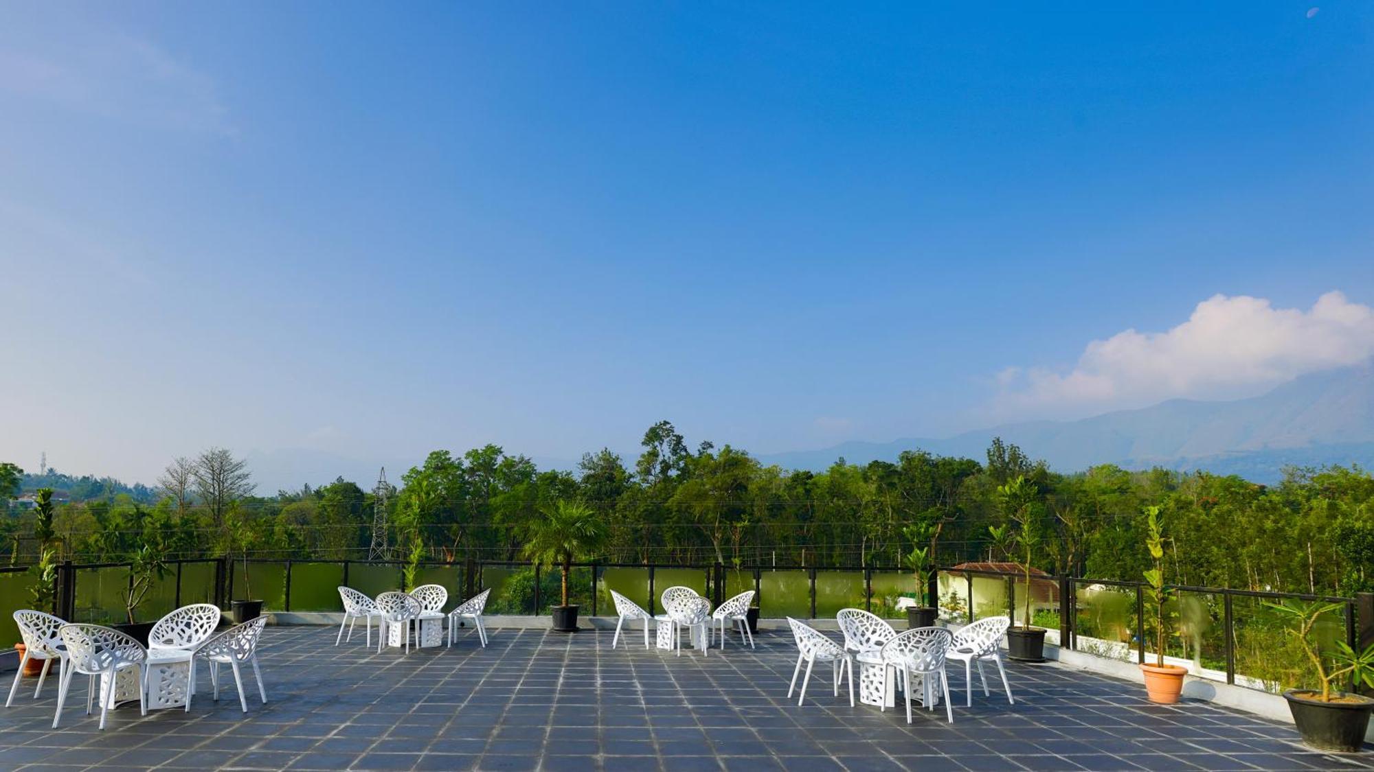 The Grand Retreat - Chikmagalur Hotel Buitenkant foto