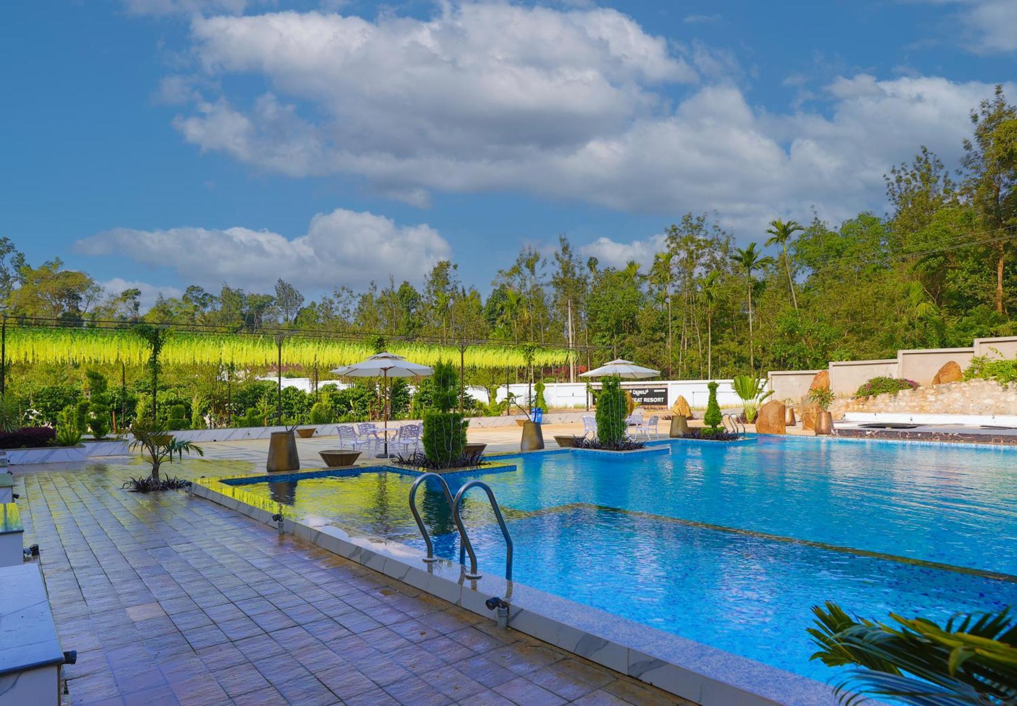 The Grand Retreat - Chikmagalur Hotel Buitenkant foto